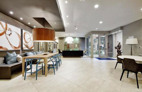 One Bedroom Luxury Apartment - Fast Wi-Fi - Free Parking - Foto 19