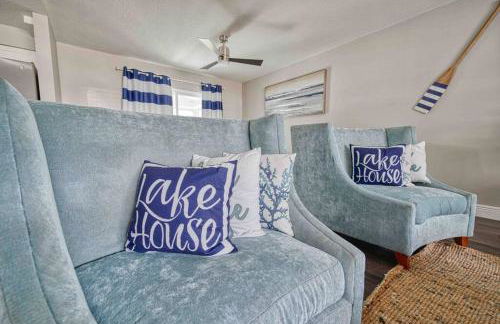 Stylish Lake home with HUGE POOL, Arcade with PS5,and Theater Just 5 min from Legoland - Foto 19