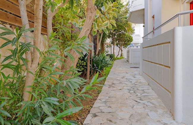 Saint-Trope Studios - Photo 30