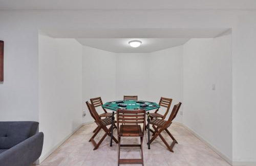 Secluded 9BR Getaway, Pool, Hot Tub & Huge Deck - Foto 24