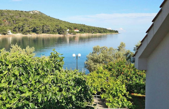 All New Seafront Apartment Yvonne, Sleeps 5 - Foto 7