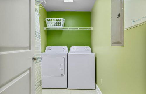 Beachfront Bliss Luxe 3BR Condo at Marisol Complex - Foto 26