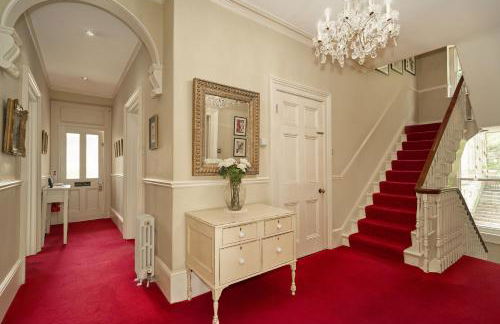 Luxury Big House Berkeley House near Bath - Photo 64