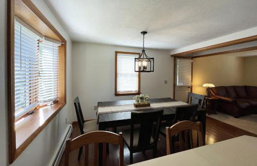 Spacious, Sunny Lake House! Close to ski trails. - Foto 13