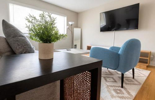 Central 2BR Private Stay Near Airport & Cafés - Foto 6