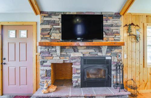 Private Wooded Escape with Scenic Decks in Jefferson - Foto 9