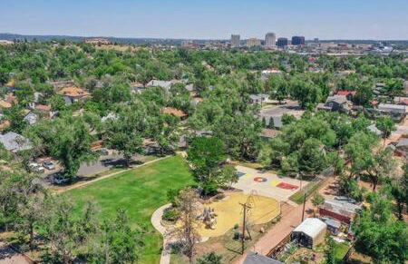 Vibrant Watermelon - Hot Tub, BBQ-Grill, King-Bed, Backyard, Parking - Foto 48