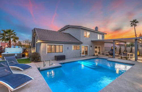 Sunset Swim, Luxury Vegas Villa with Pool, Hot Tub - Foto 2