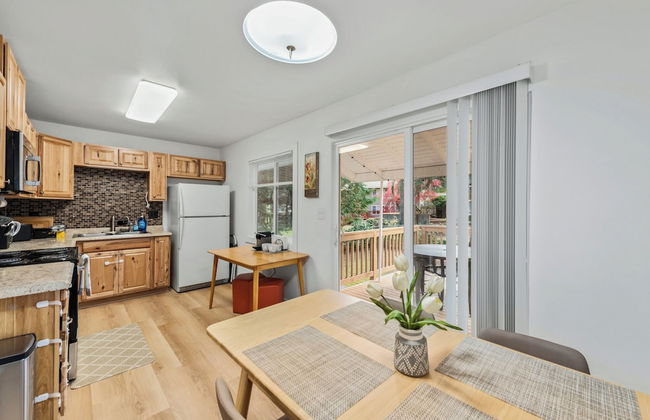 Parkside Escape Oasis in Bellevue fully fenced - Foto 9