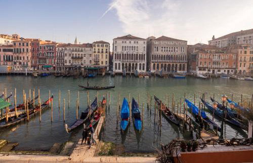 Design Apartment with Balcony on the Grand Canal R&R - Foto 14