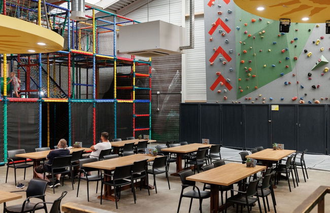 Restyled Bungalow with Dishwasher near Nature Reserve - Photo 23