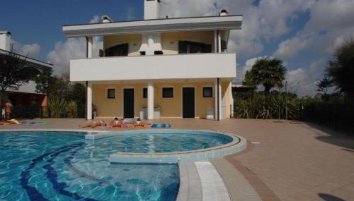 Apartment With Shared Pool for 5 Guests - Foto 2