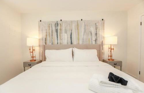 Sojourn's Harborage Jellyfish Suite Near Beach - Photo 16