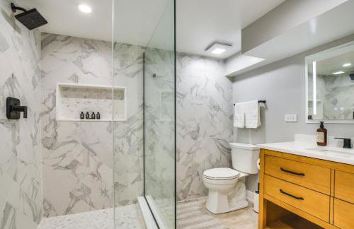 Stylish Chicago Retreat Walk to Loyola University - Foto 26