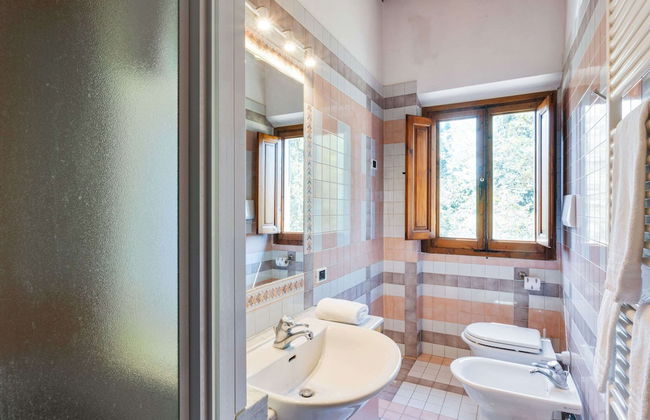 Empoli Villa With Private Pool - Photo 15