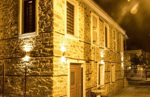 MARIANTHI'S STONE HOUSE- Studio2 - Photo 12