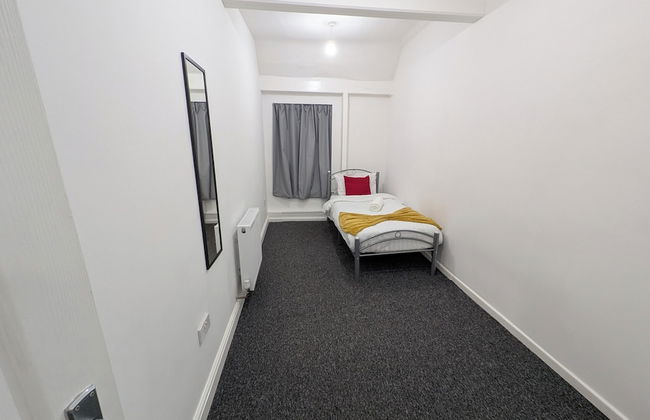 Comfortable Stay - Church Street Flat - Photo 11