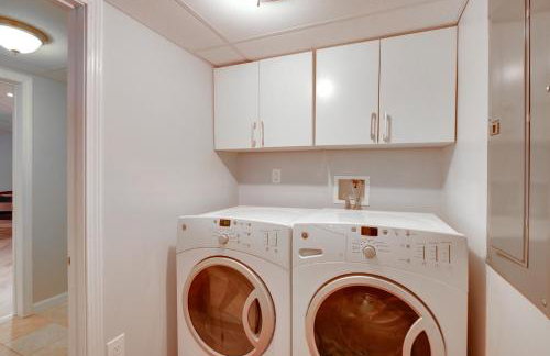 White Mountain Escape with Separate In-Law Suite! - Foto 34