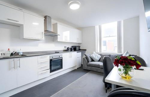 Stylish 3BR Derby Apartment - Sleeps 6, Central Location - Foto 14