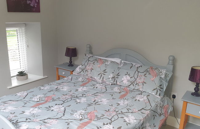 Captivating 3-bed House - Photo 2