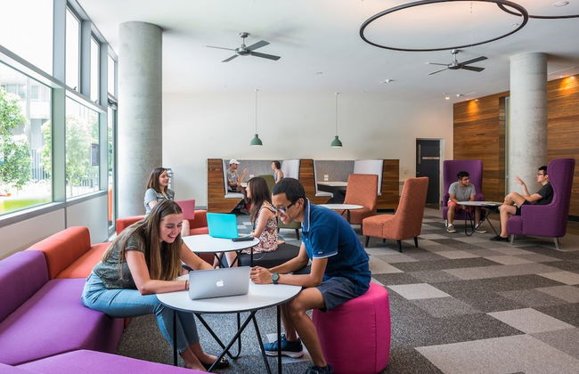 Student Village Melbourne - Photo 2