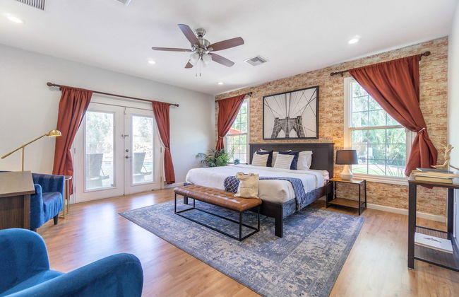 Sereno Ranch by Avantstay Sleeps 16! Outdoor Bar/kitchen, Pool, Fire Pit & Hot Tub! - Foto 3