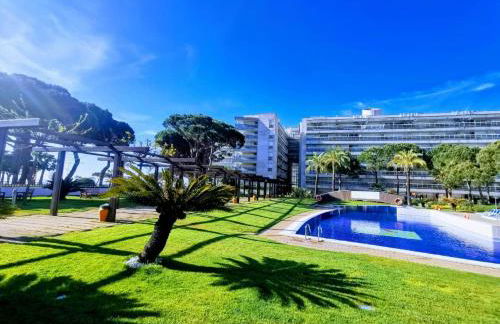 Seafront apartment in Blanes S'Abanell Central Park - Photo 19