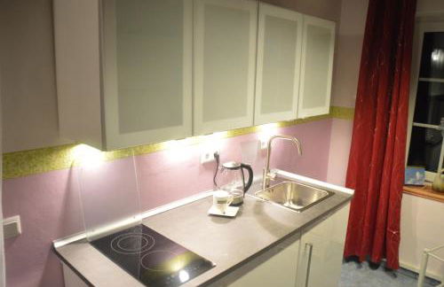 Kleine einzigartige Ferienwohnung auf dem Bauernhof, direkt in der Natur mit Blick auf Schloss Braunfels - Foto 6