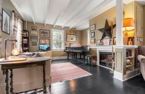 Minutes to Salem|Historic Marblehead Nautical Home - Foto 15