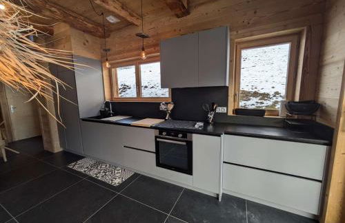 Lodge alpin chaleureux, 4 chambres, 10 pers, parking, terrasse, Arêches-Beaufort - FR-1-342-330 - Foto 8