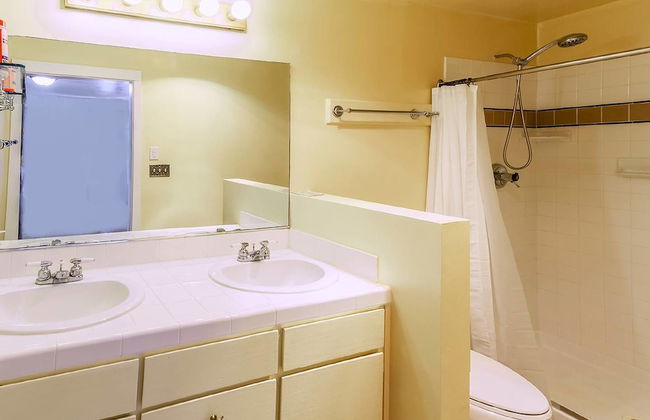 Madi's Place ~ Guest House - Foto 13