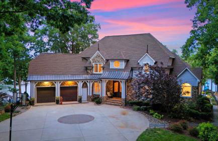 Pool • Hot Tub • Game Room • Fire Pit • Lakefront Paradise Pointe by AvantStay - Foto 142