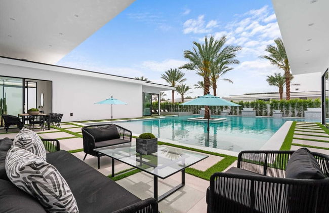 Villa Sleeps 17 w/ Pool, Firepit, Putting Green Bravo Villa 3 by Avantstay - Foto 43