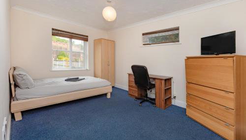 Spacious 3 bed flat in Colchester - Free parking - Foto 4