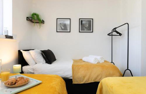 Quick Deals l 5 Bedroom l Sleeps 10 l Parking l Ideal for Groups l Oak Stays Short Lets & Serviced Accommodations - Foto 26