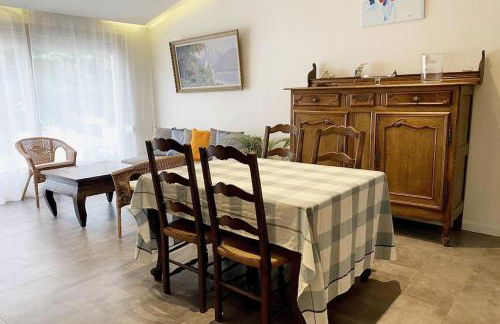 Bright airy family style 7 min walk to beach - Foto 1