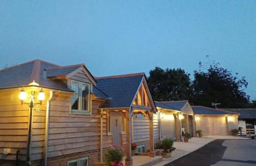 Byre - Farm Cottage on 9 acre Equestrian Small Holding - Photo 3