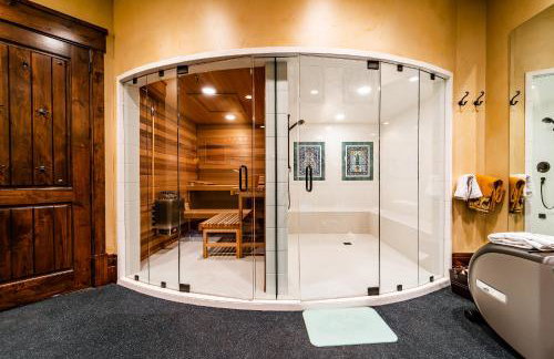 8 Bedroom Deer Valley Masterpiece with endless views. Theater hot tub game room ski-inout - Photo 42