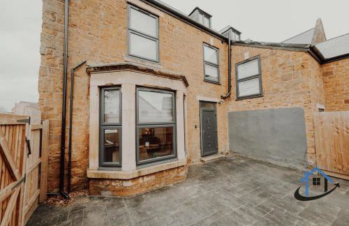 Manor House Apartments - Photo 4