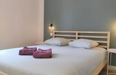 Cœur de ville, spacieux appartement rez de jardin - Photo 11