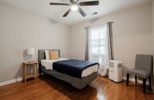 Dutch Creek Cottage- 10 mins to Lake Murray! - Foto 21