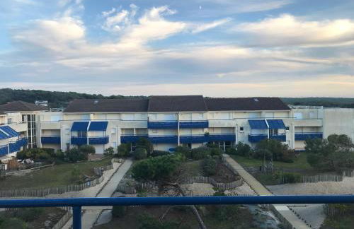 T2 front de mer piscine parking terrasse du samedi au samedi juillet août 2026 - Foto 33