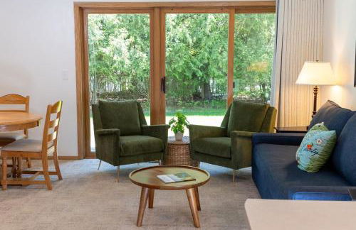 Relaxing Busy Bee C-7 by Simple Life Rentals - Foto 1