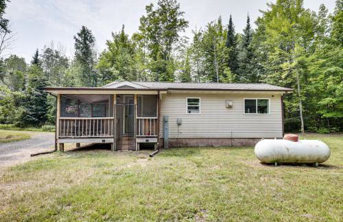 Tiny Woodland Cottage Retreat with Yard in Pelkie - Foto 22