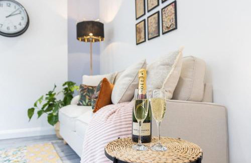 Hebden Bridge Haven - Stylish, Cosy, Canal Side, Pet Friendly - Photo 29