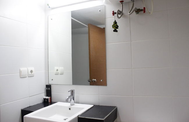 Cozy Studio Apartment at Beverly Dago Residence - Photo 12