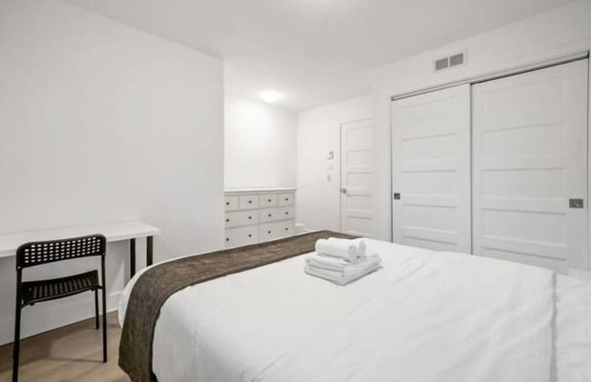 Downtown Metro Frontenac 2 BR new Apartment max 6p - Photo 9