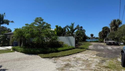 Cool ranch home with heated pool near beach - Foto 3