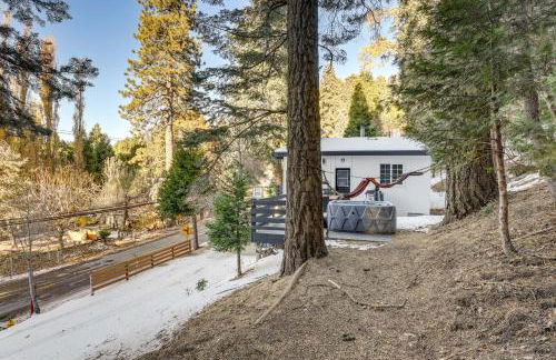 Lake Arrowhead Hideaway with Deck and Hot Tub - Foto 23