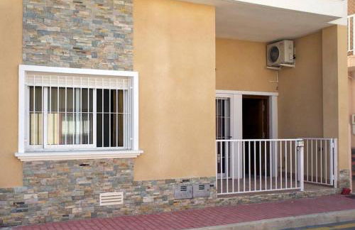 The beach is close but quiet and not noisy Casa reformada cerca de la playa - Foto 6